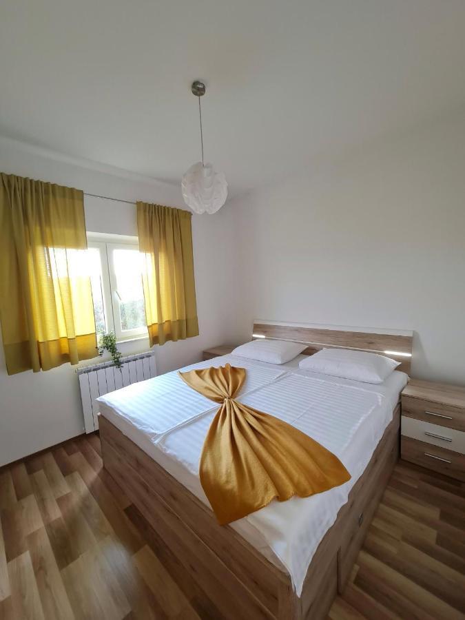 Pansion Katarina Bed & Breakfast Malinska Ngoại thất bức ảnh